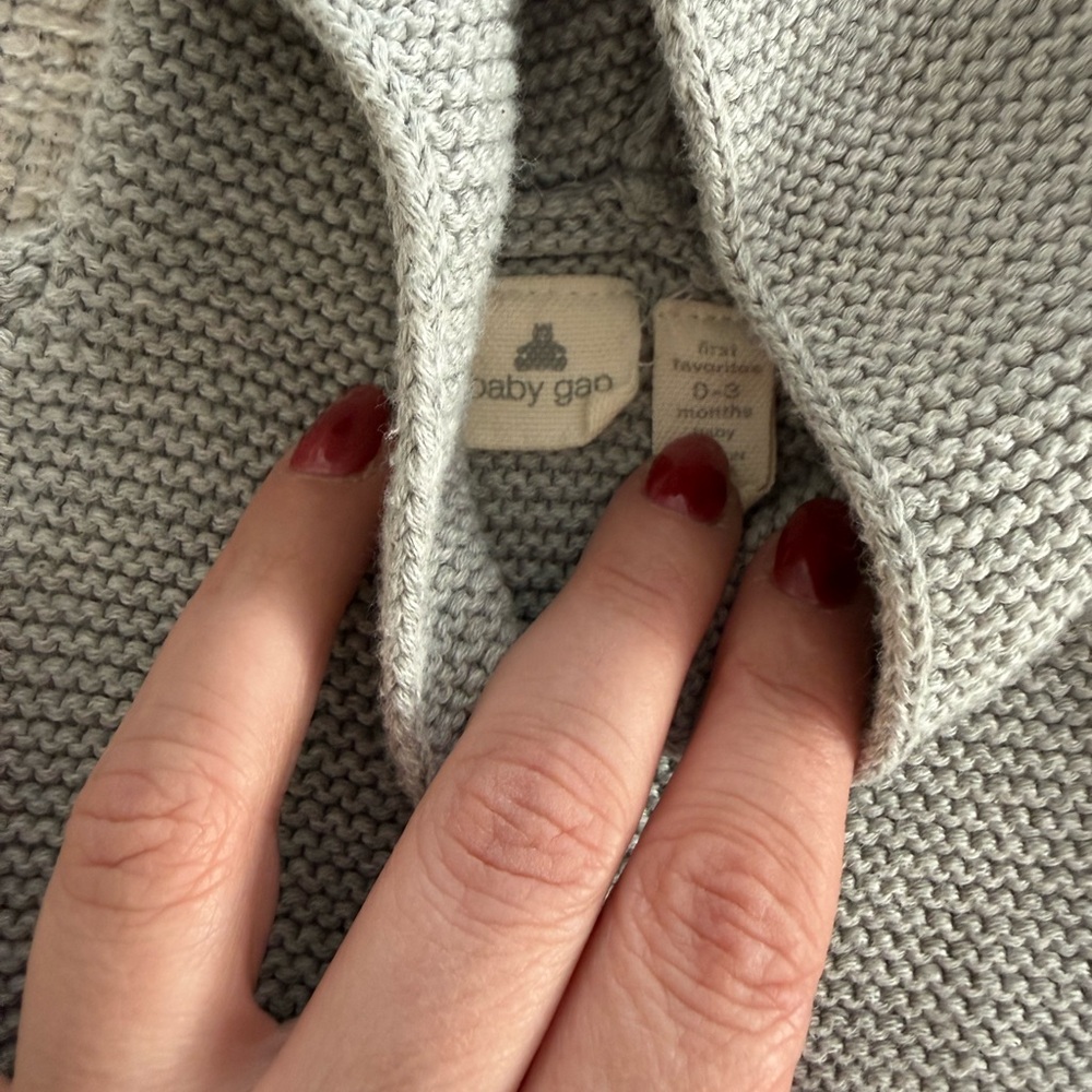 GAP Baby Gray Knit Hoodie Outfit - Picture 3 of 6